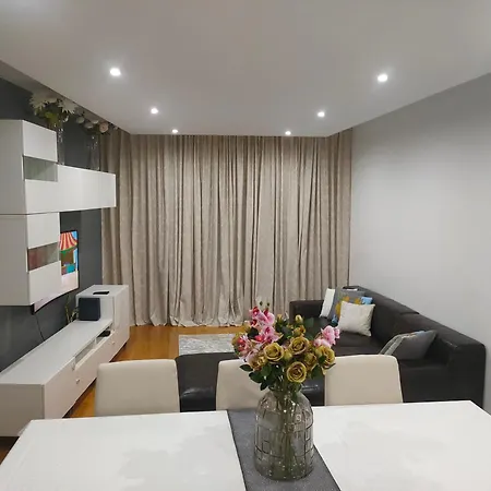 Adalberto Nascimento Luxury Aparta-Hostel At Colinas Do Cruzeiro Odivelas  Exterior photo