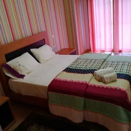 Adalberto Nascimento Luxury Aparta-Hostel At Colinas Do Cruzeiro Odivelas  Exterior photo